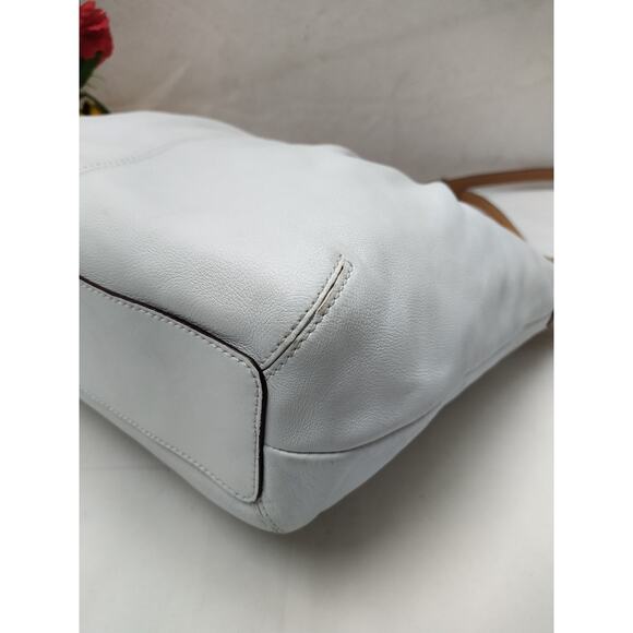 Coach Ashley White Leather Zipper Closure Hobo Crossbody Bag - Picture 7 of 14